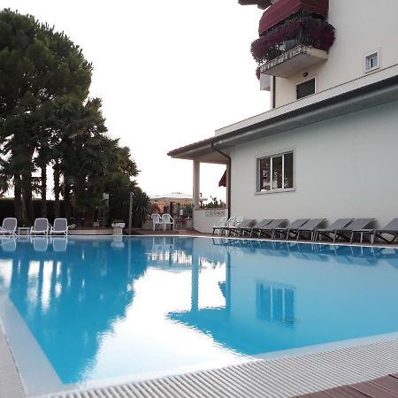 Hotel Da Roberto Lazise Exterior photo