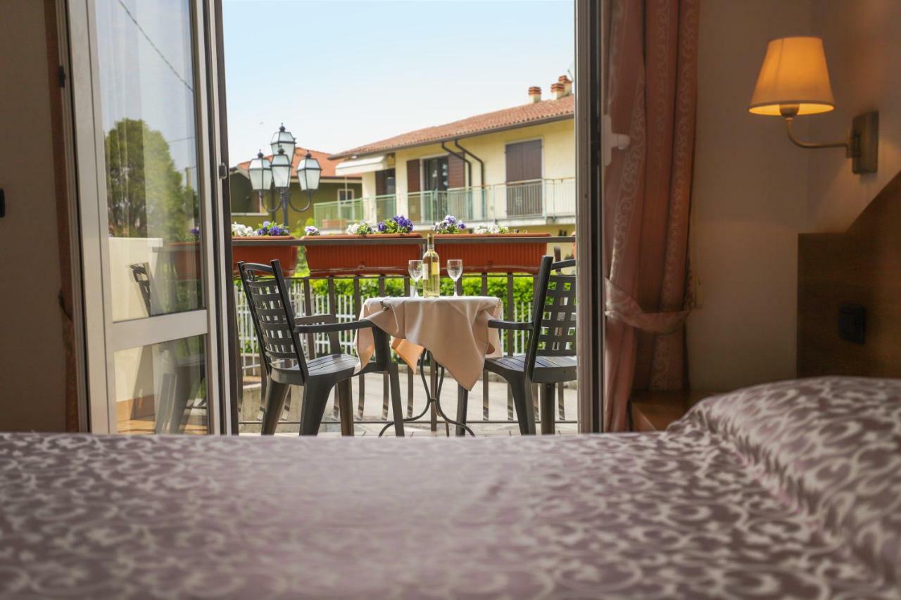 Hotel Da Roberto Lazise Exterior photo
