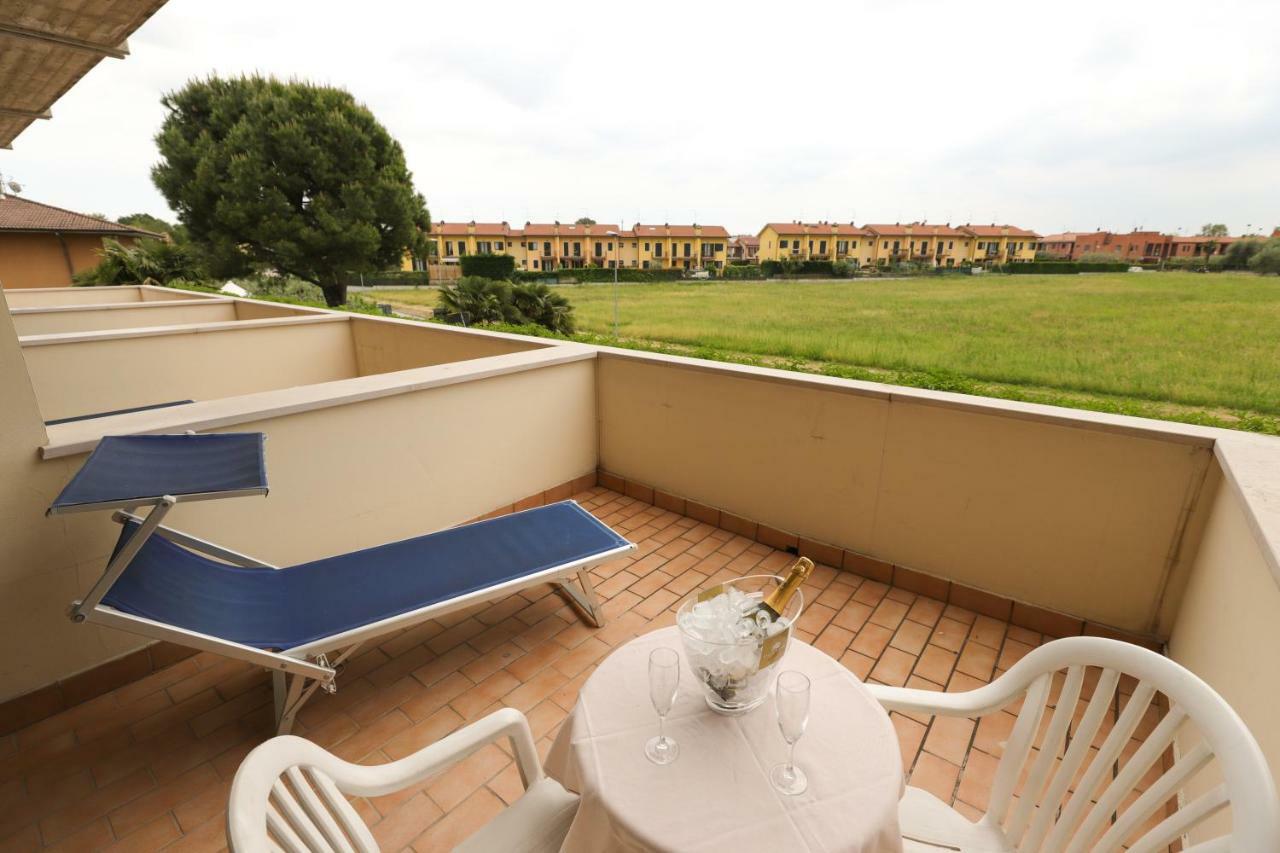 Hotel Da Roberto Lazise Exterior photo